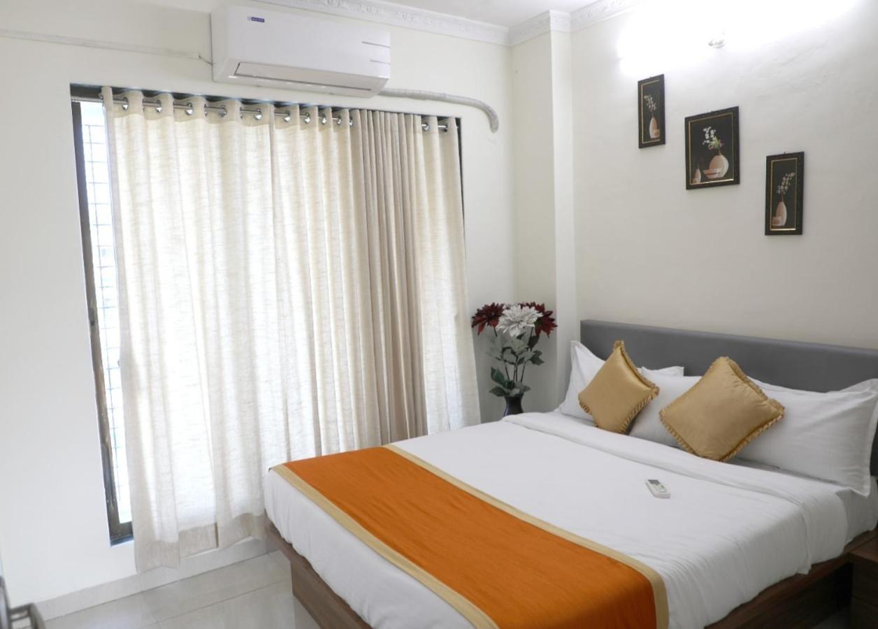 Hotel Satyam Residency Nova Bombaim Exterior foto