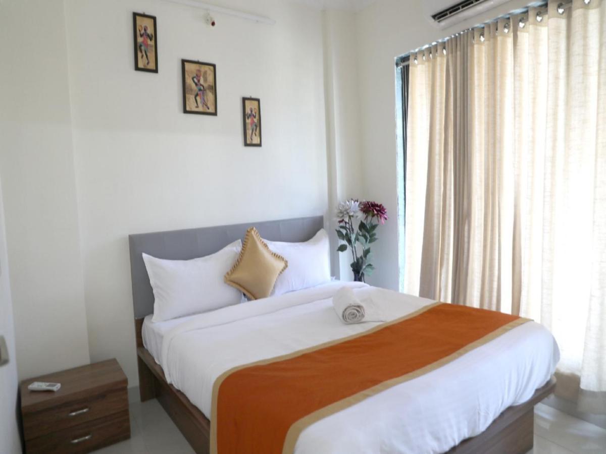 Hotel Satyam Residency Nova Bombaim Exterior foto