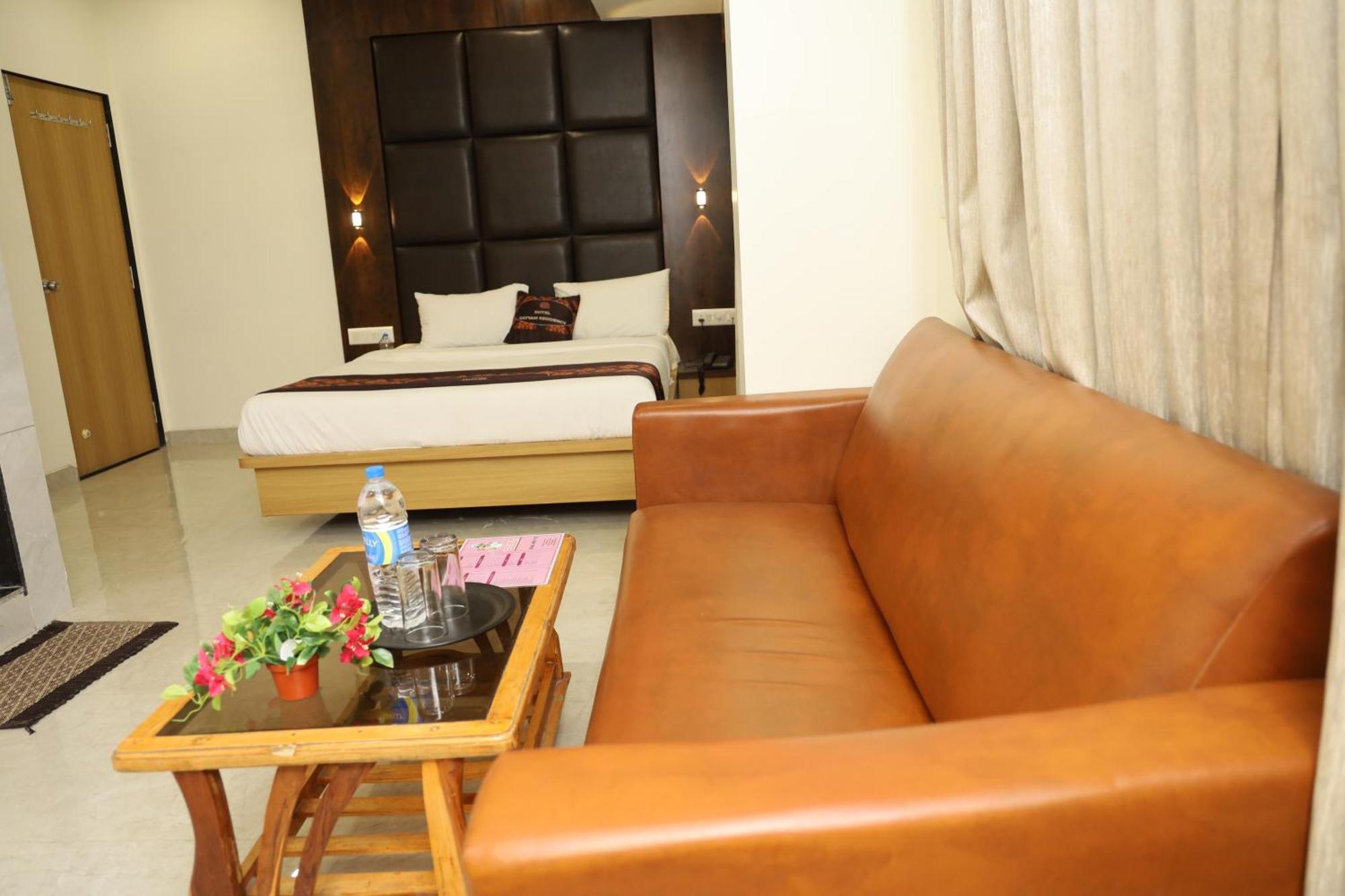 Hotel Satyam Residency Nova Bombaim Exterior foto
