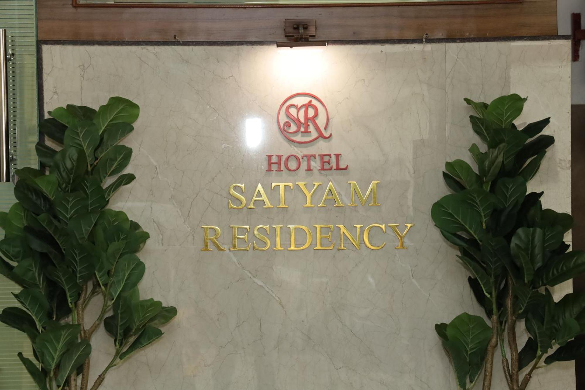 Hotel Satyam Residency Nova Bombaim Exterior foto
