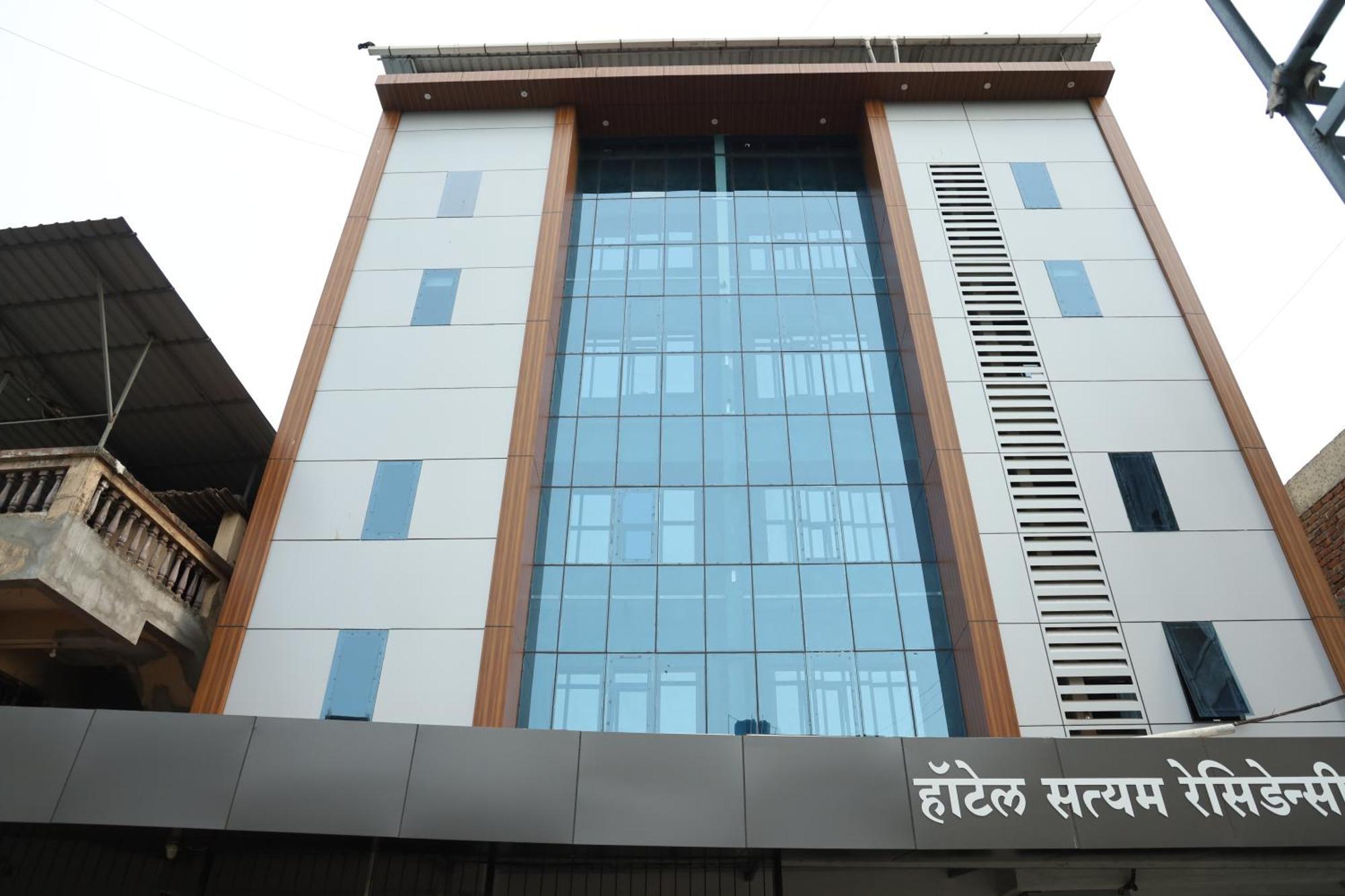 Hotel Satyam Residency Nova Bombaim Exterior foto